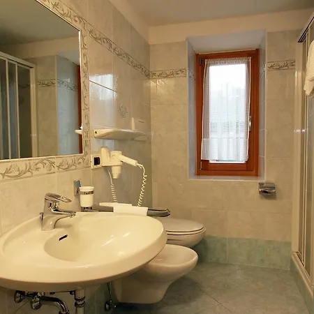 Apart Otel Hilde San Cassiano (Badia)